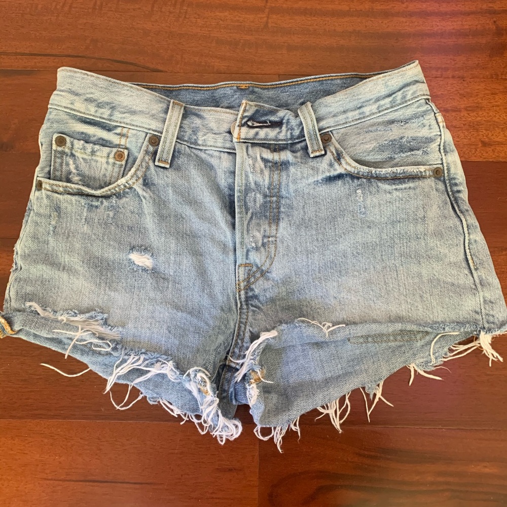 levis high rise shorts